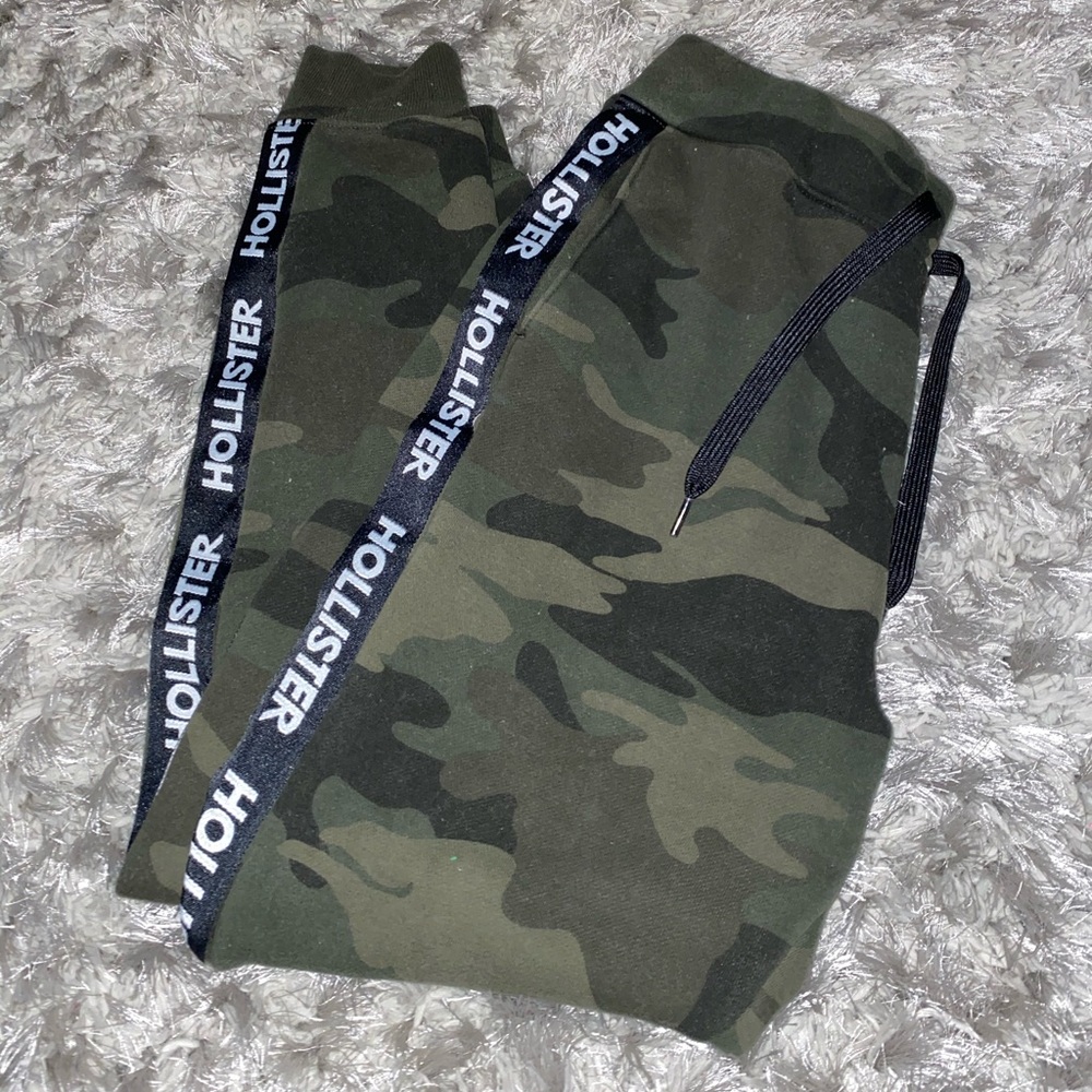 Hollister joggers!